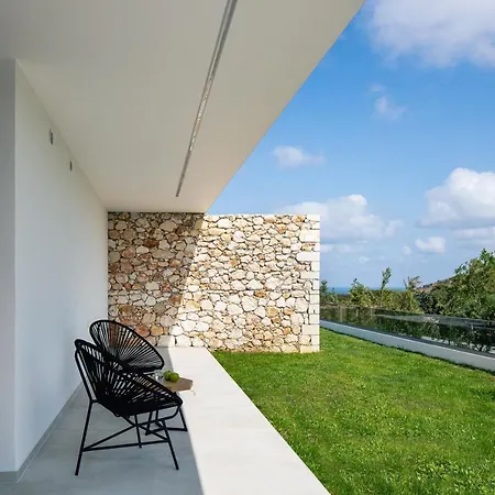 Villa Cresto Iconic Villa, With Heated Whirlpool, By Thinkvilla *