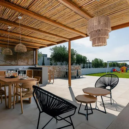 Cresto Iconic Villa, With Heated Whirlpool, By Thinkvilla Villa *
